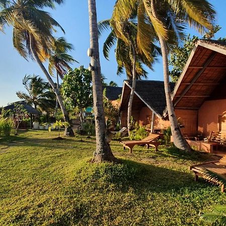 Le Transat Bed & Breakfast Ambatoloaka  Exterior foto